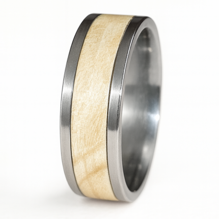 Prsten od jasenovog drveta sa hirurškim čelikom – svetli drveni prsten