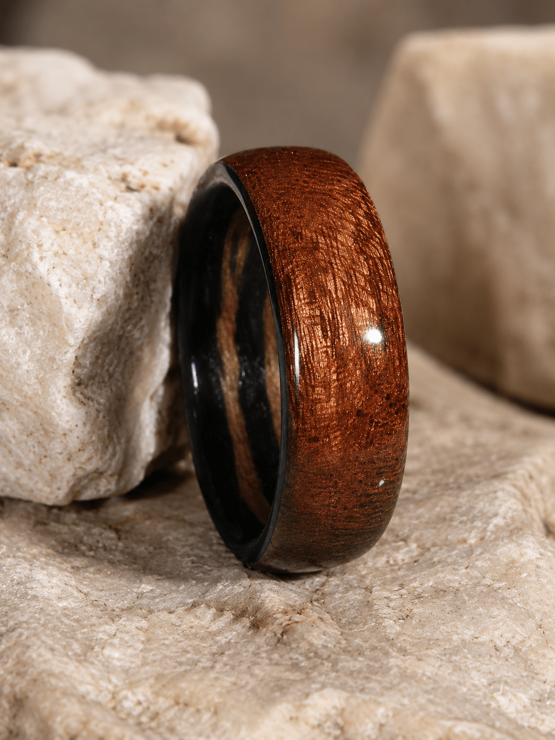 Bentwood zebrano i americki orah pored kamena - drvomartin